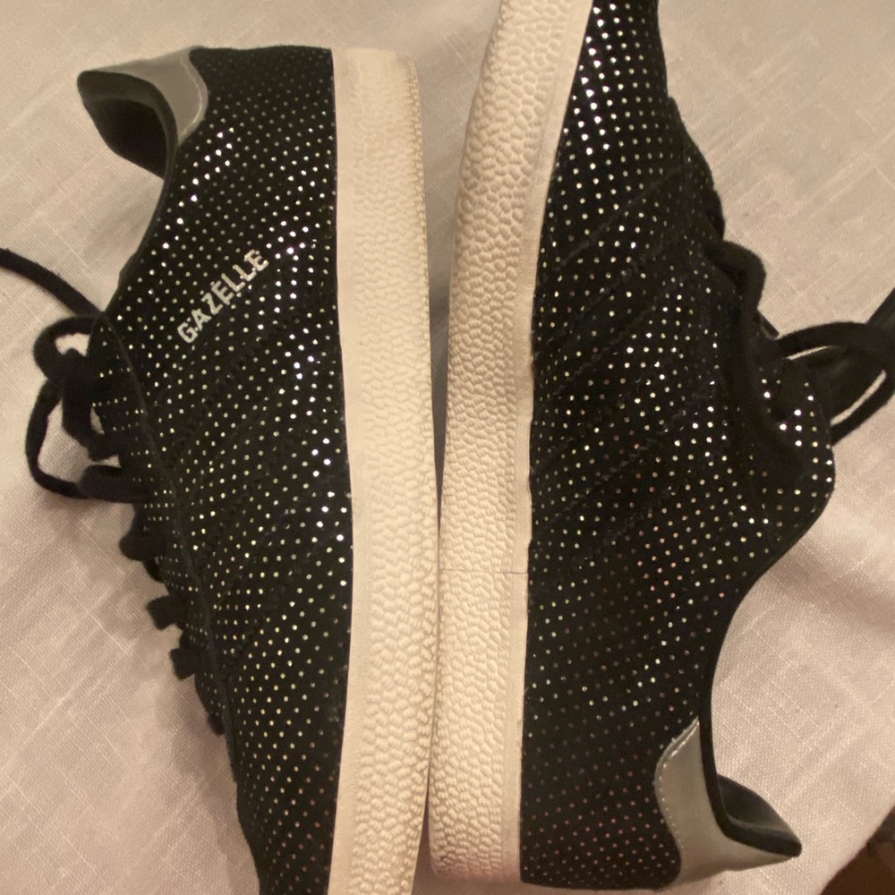 Adidas Black and Silver Gazelle Sneakers fit size 11 - Picture 7 of 8